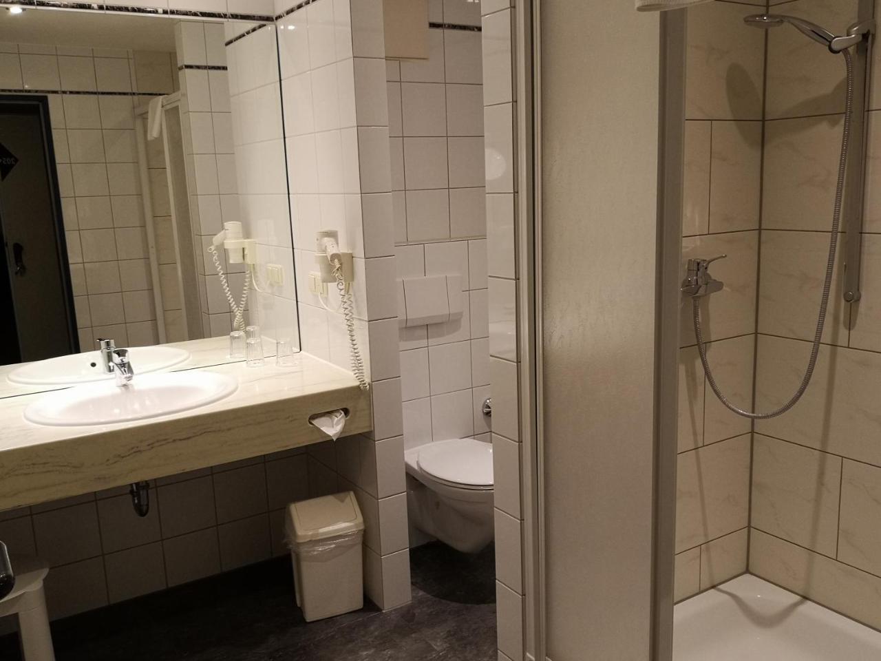Main Hotel Eckert 3 Margetshoechheim Экстерьер фото